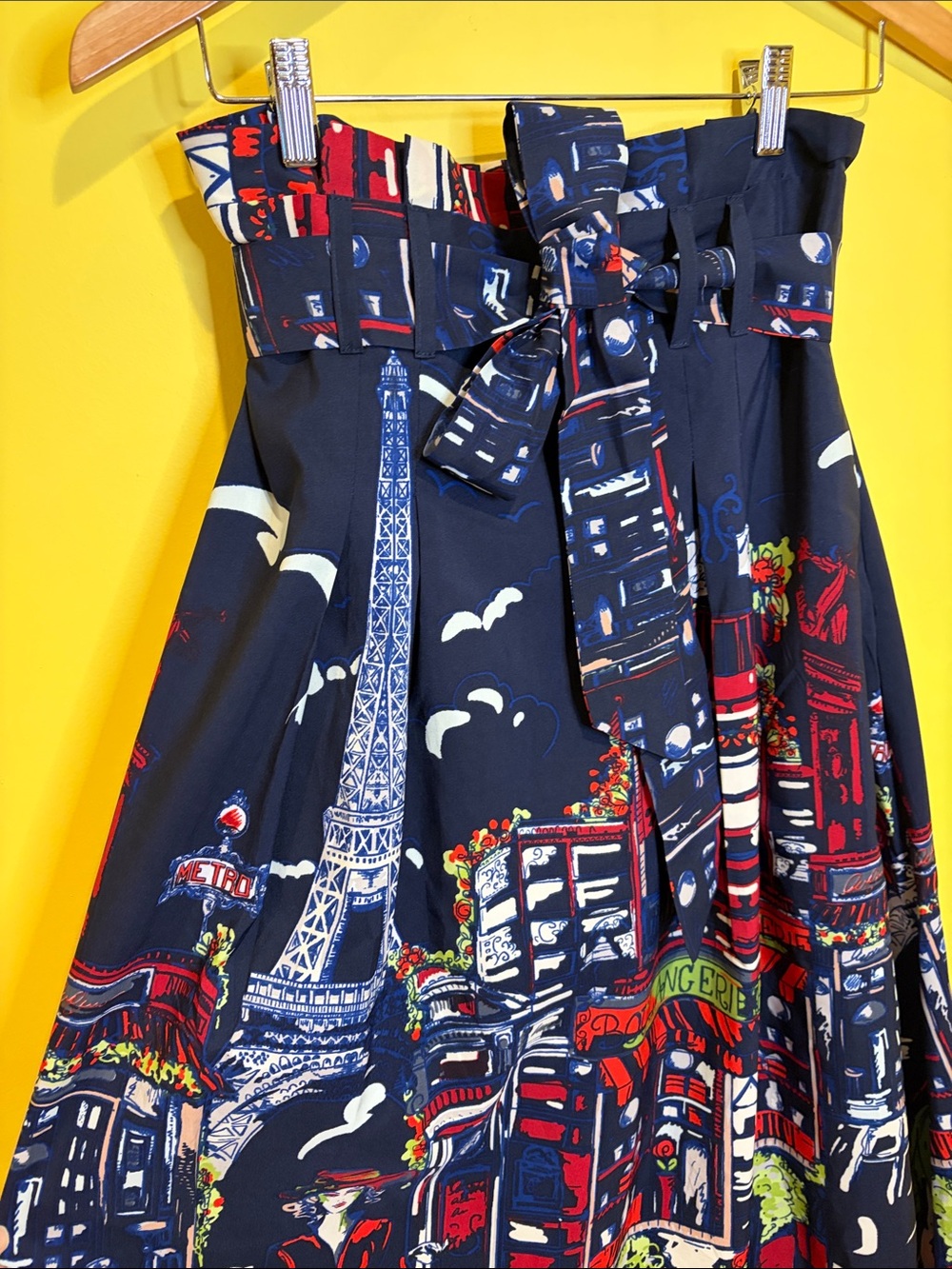 HER Destiny Paris Skirt Medium NWOT - Picture 5 of 11